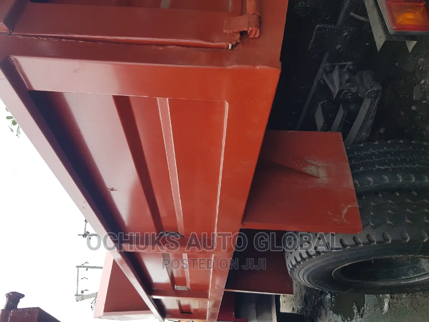 M/Benz Tipper 1113 Model 8bolits 6tyers