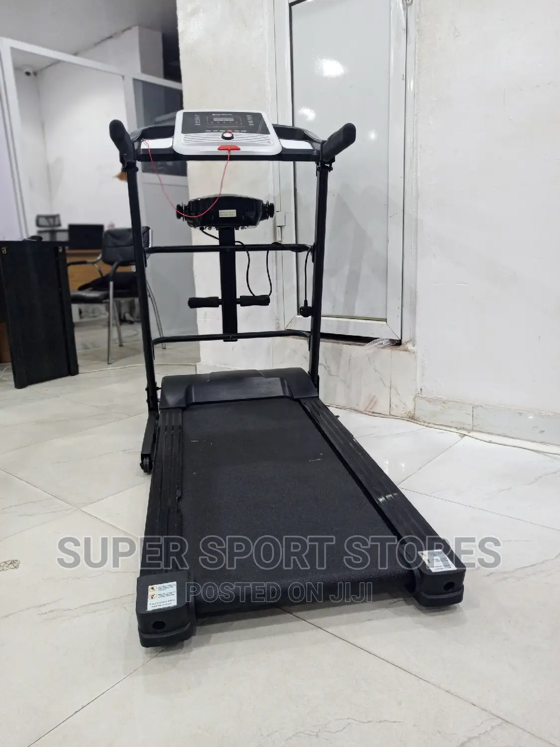 Supermax 2.5hp Treadmill