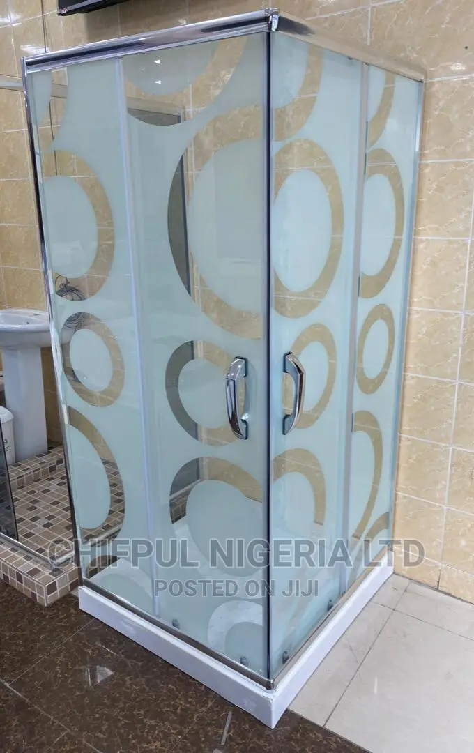 Flowers Cubicle Shower