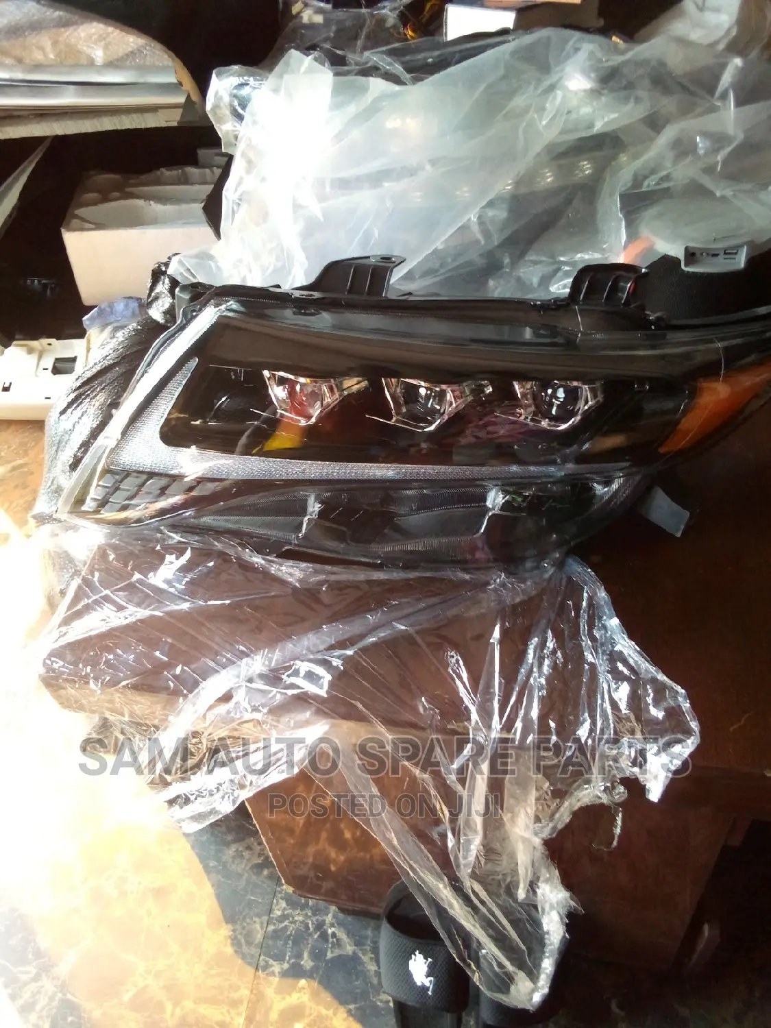 Toyota Venza 1set Head Lamp 2020 Model