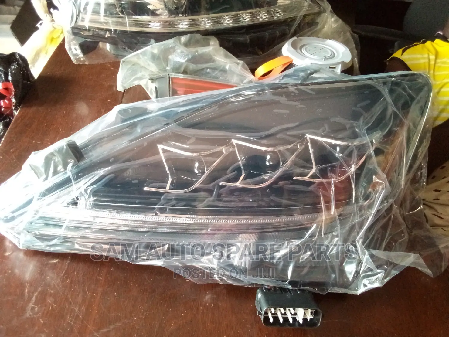 Lexus Is 1 Set Head Lamp 2020 Model