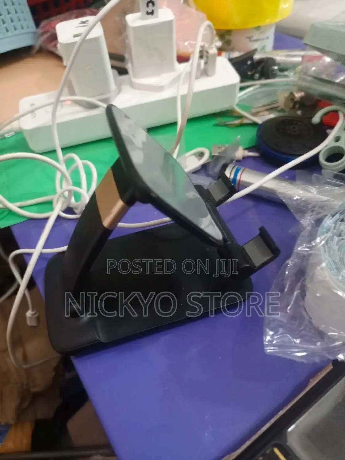 Foldable Smartphones and Tablet Holders