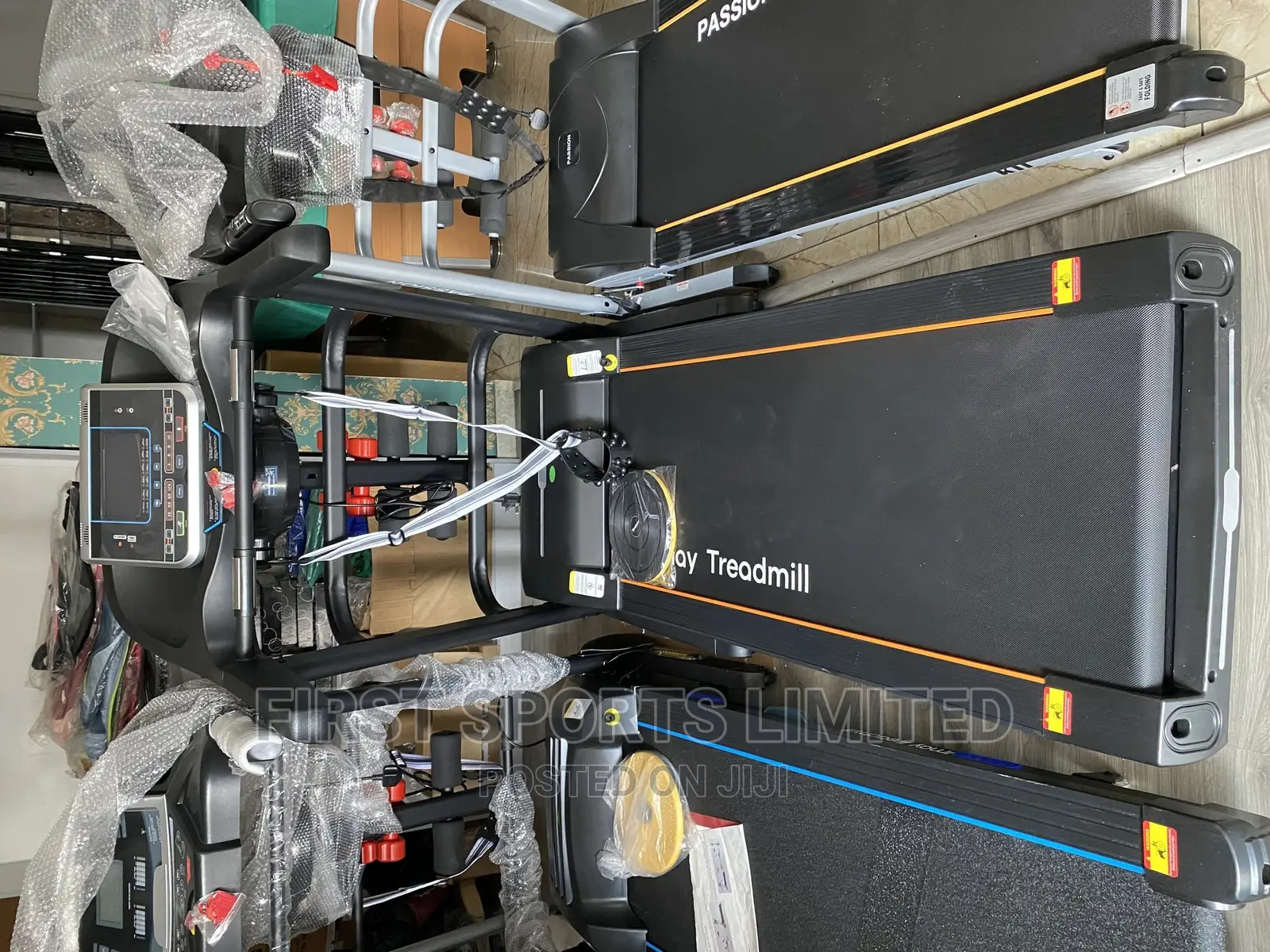 3hp Treadmill With Massager and Dumbbell