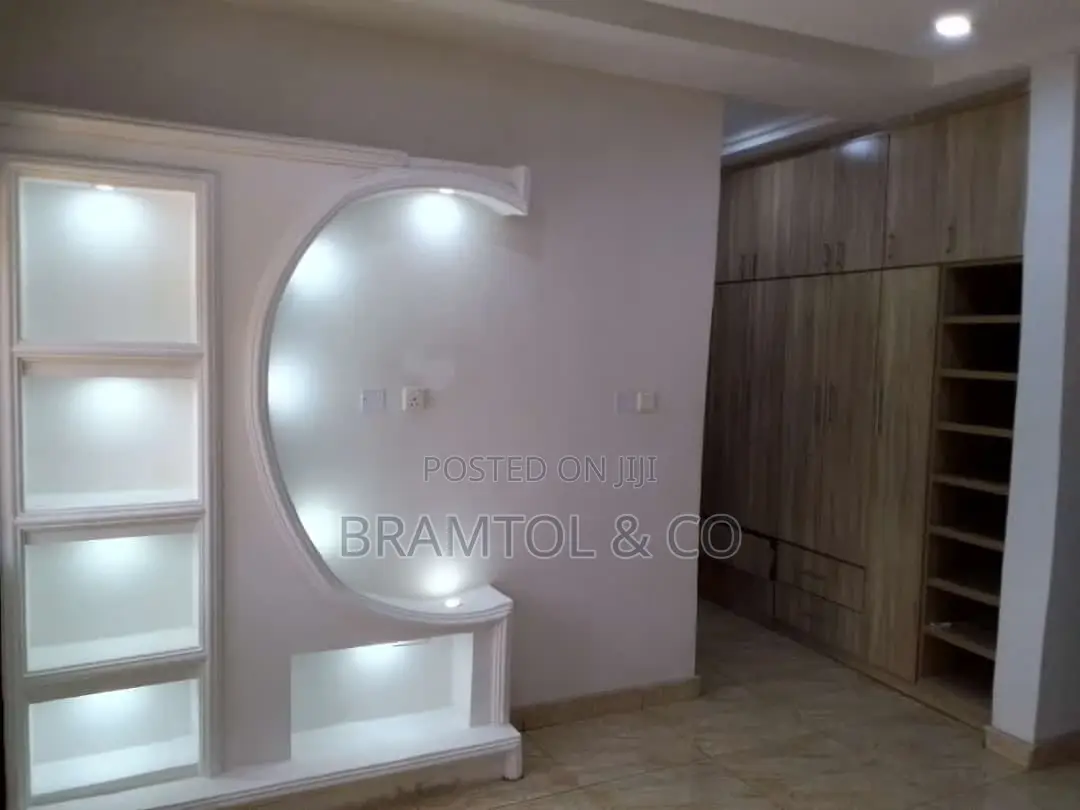 3bdrm Townhouse / Terrace in Idu Industrial for rent