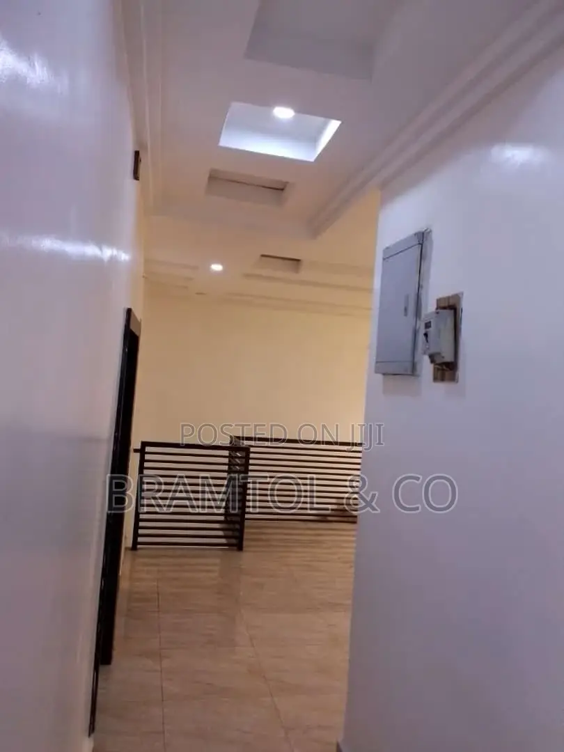 3bdrm Townhouse / Terrace in Idu Industrial for rent