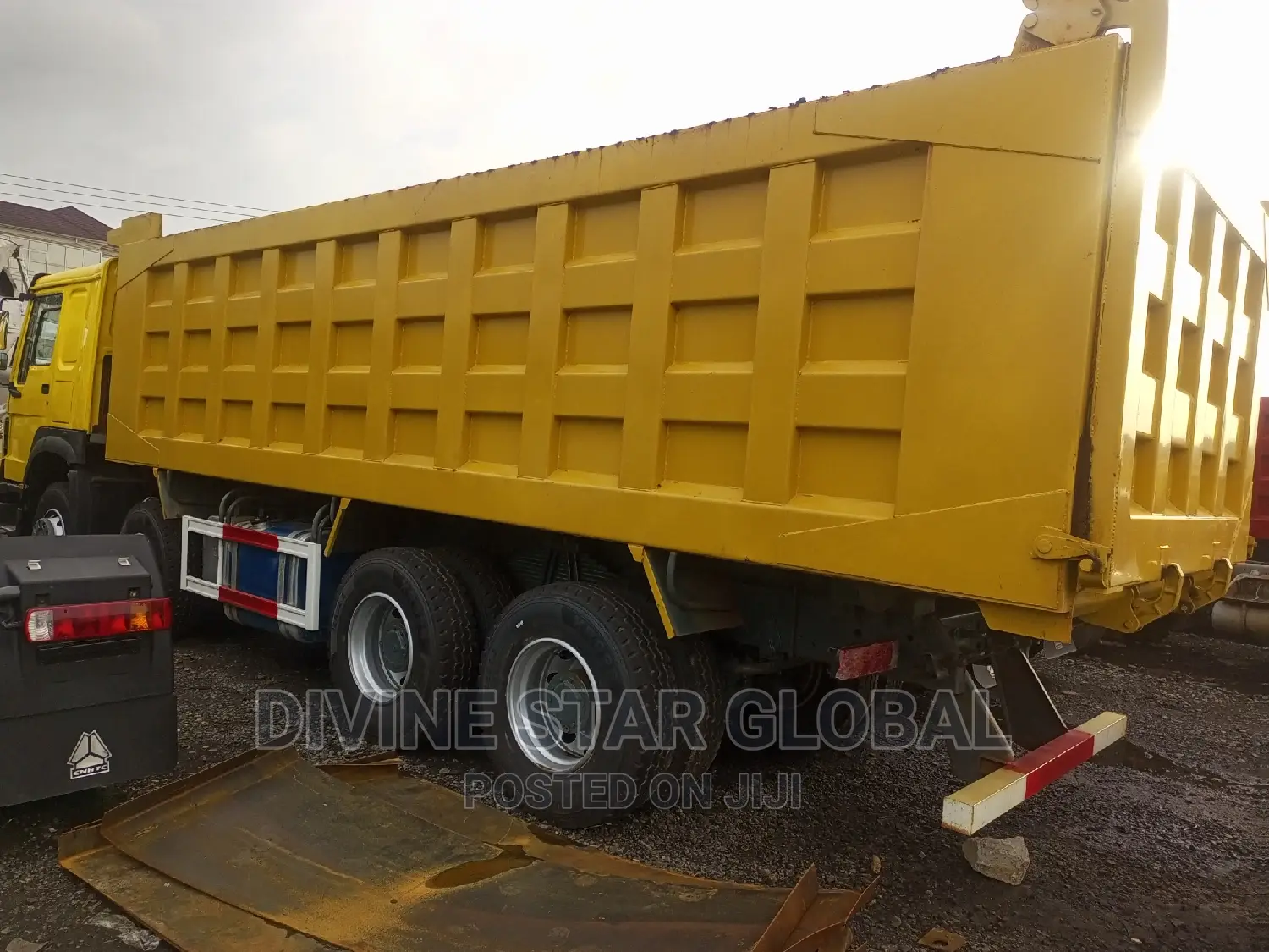Dump Truck Tipper