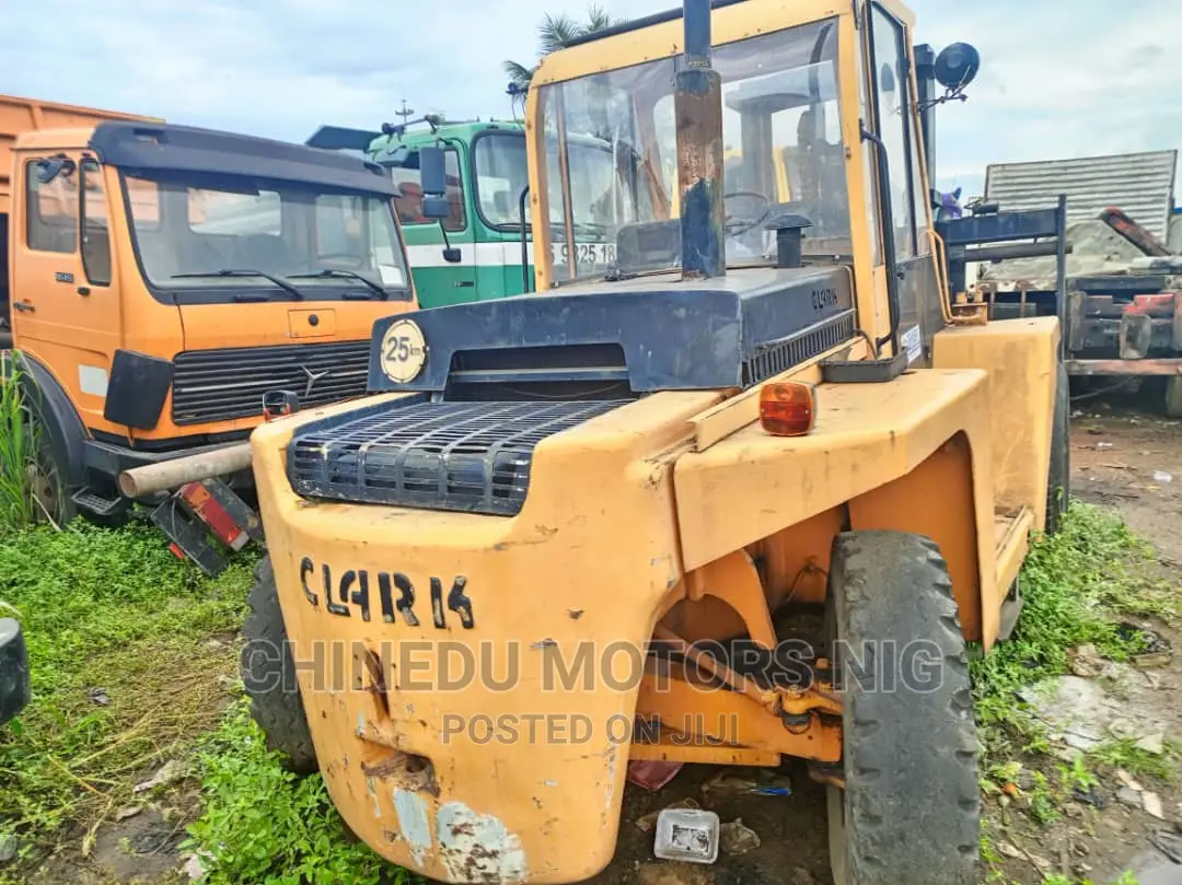 Clark Folklift 15 Tons