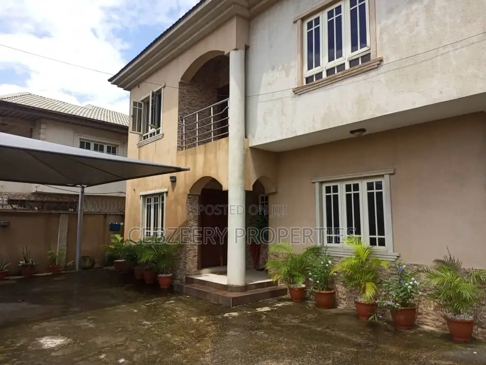 10bdrm Block of Flats in Berger for sale