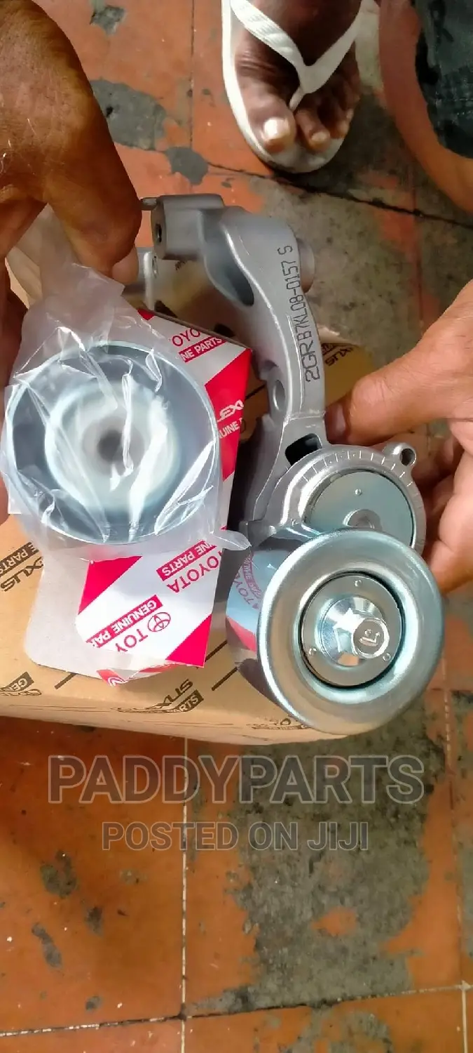Lexus Es350 Engine Belt Tensioner/ Roller