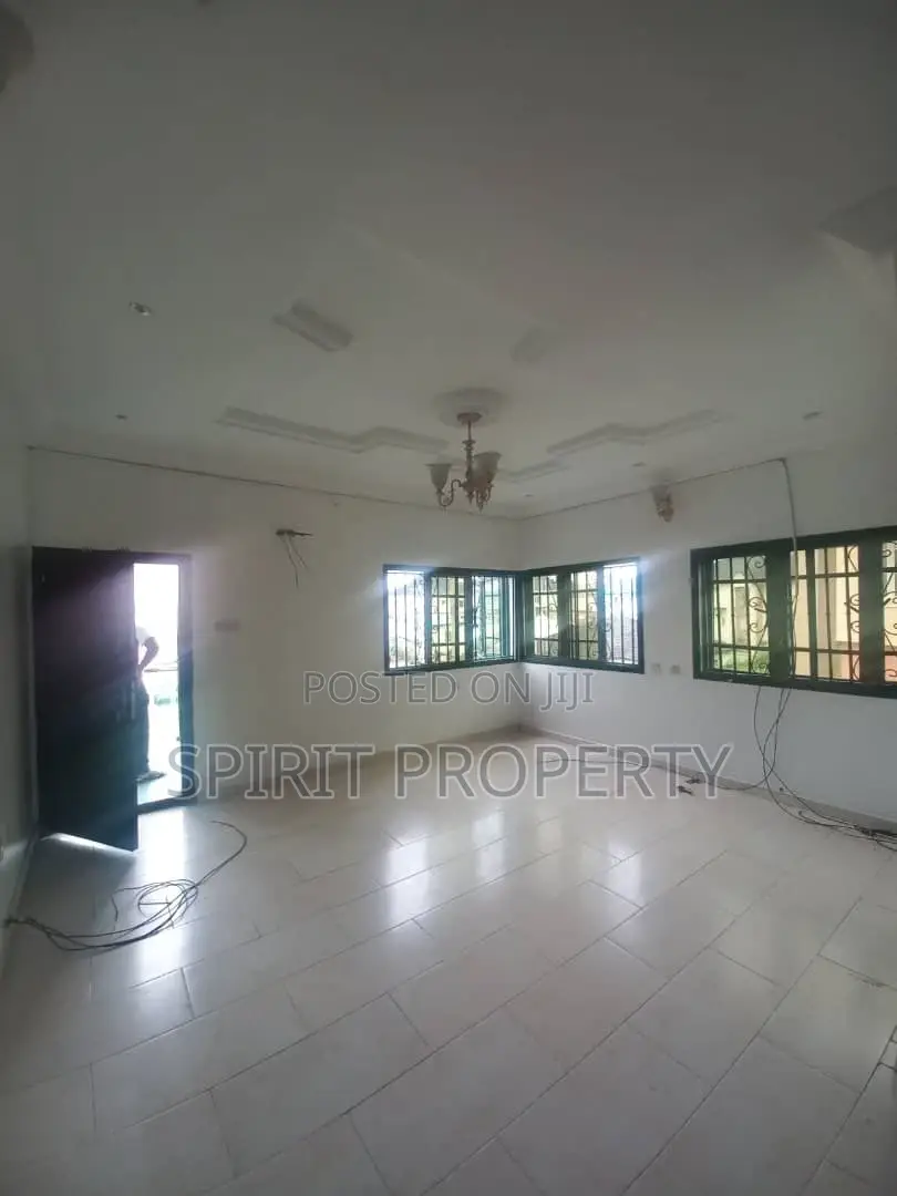 6bdrm Duplex in Magodo Gra for rent