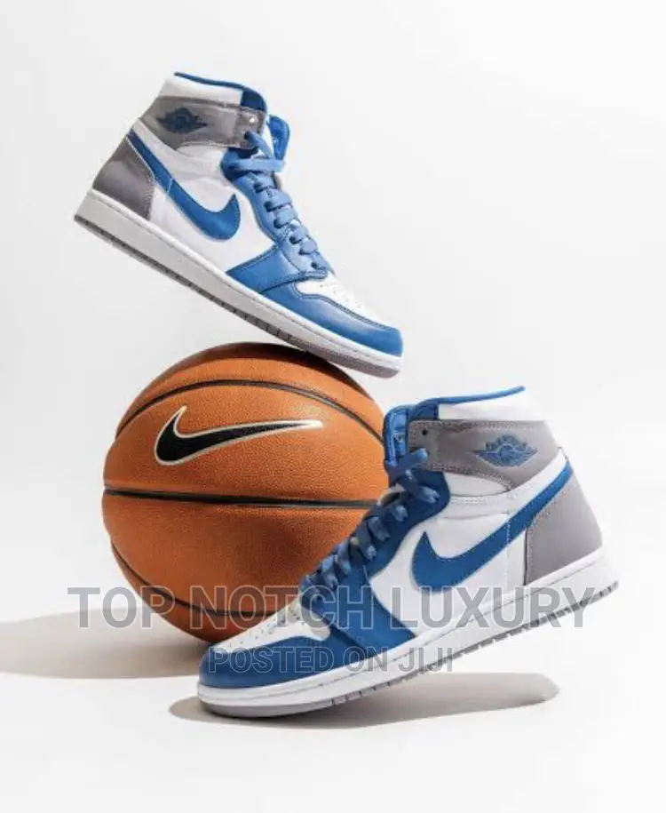 Nike Air Jordan 1 Retro High True Blue