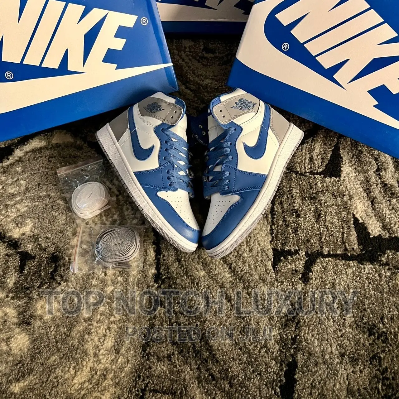 Nike Air Jordan 1 Retro High True Blue
