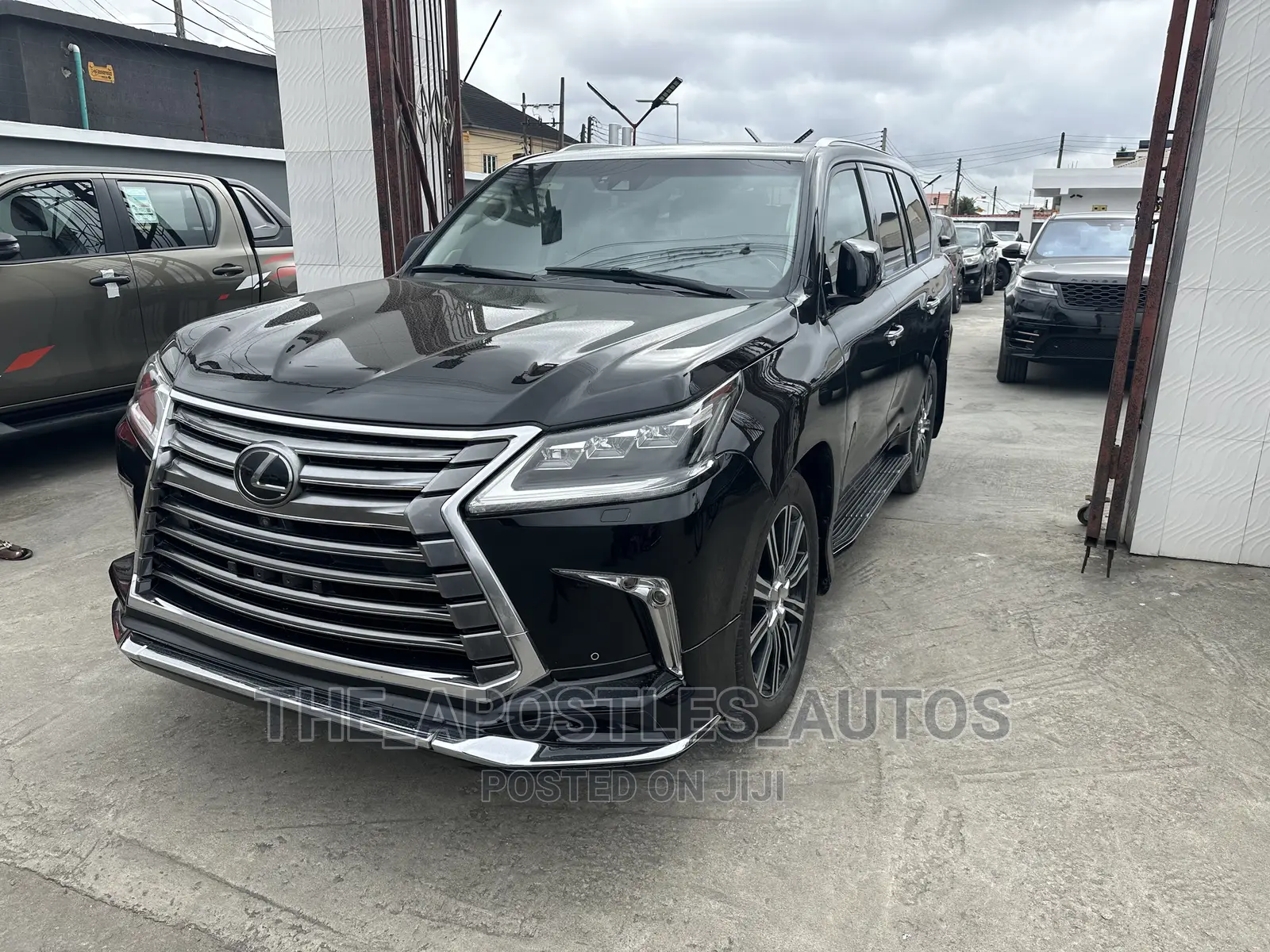 Lexus LX 570 (5 seats) AWD 2018 Black