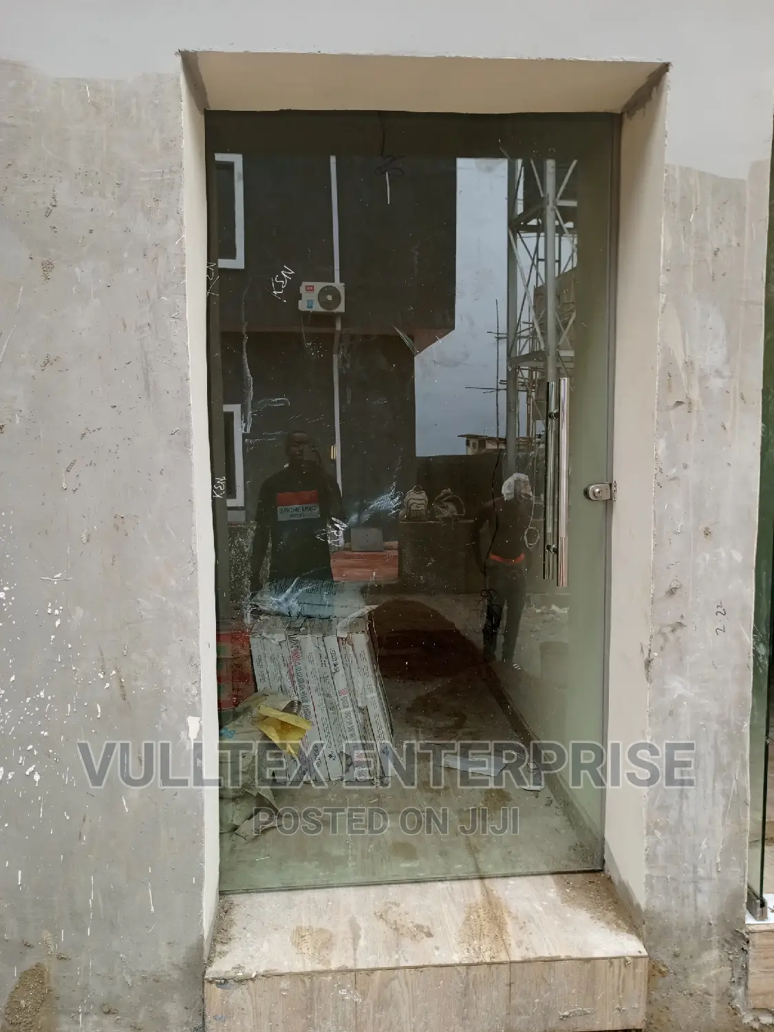 Tempered Glass Door