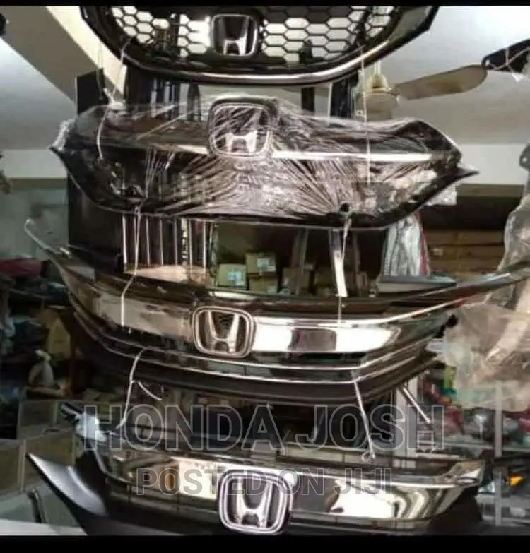 Front Bumper Grille 2016 Model Honda CR-V