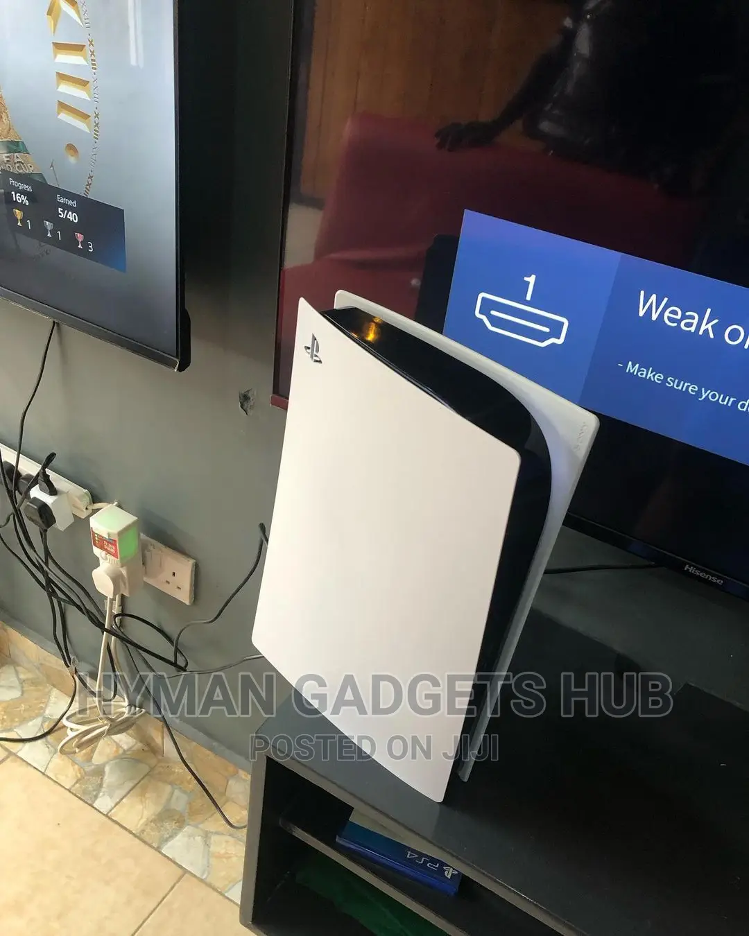 Super Neat Uk Used Ps5 Standard Version With 2 Pads and 10 Games