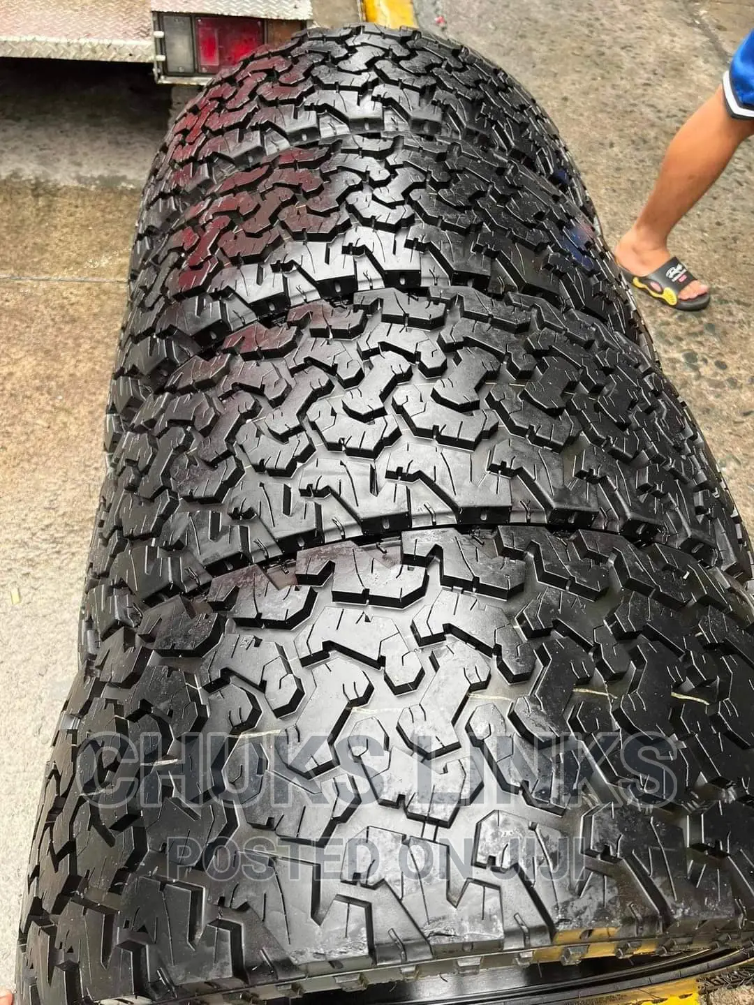 305/55r20 Tokunbo Tire