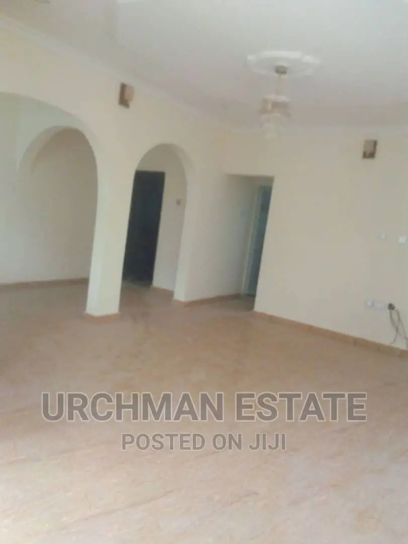 Furnished 3bdrm Apartment in Newsite Off Navy, Satellite Town for rent