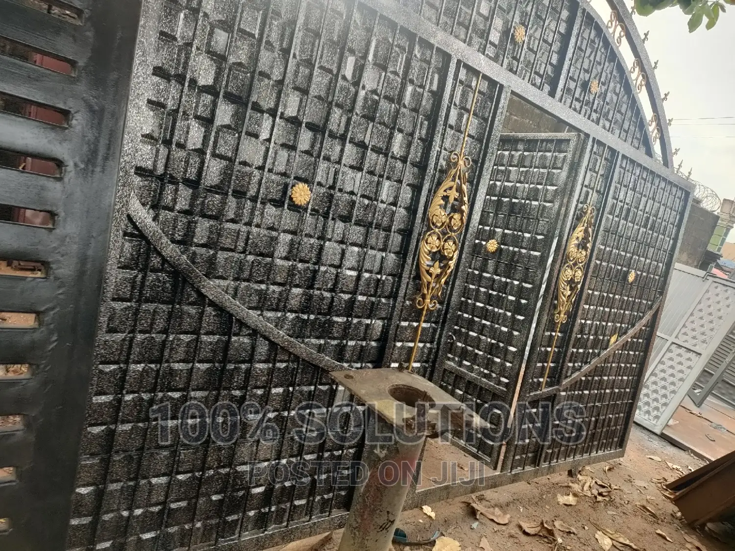 Luxury Standard Rolling Gate for Sale.