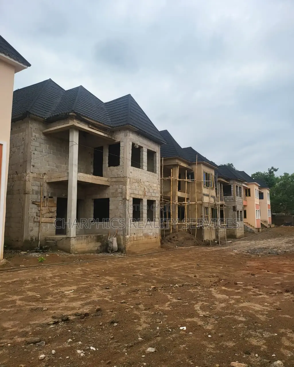 4bdrm Duplex in Durumi for sale