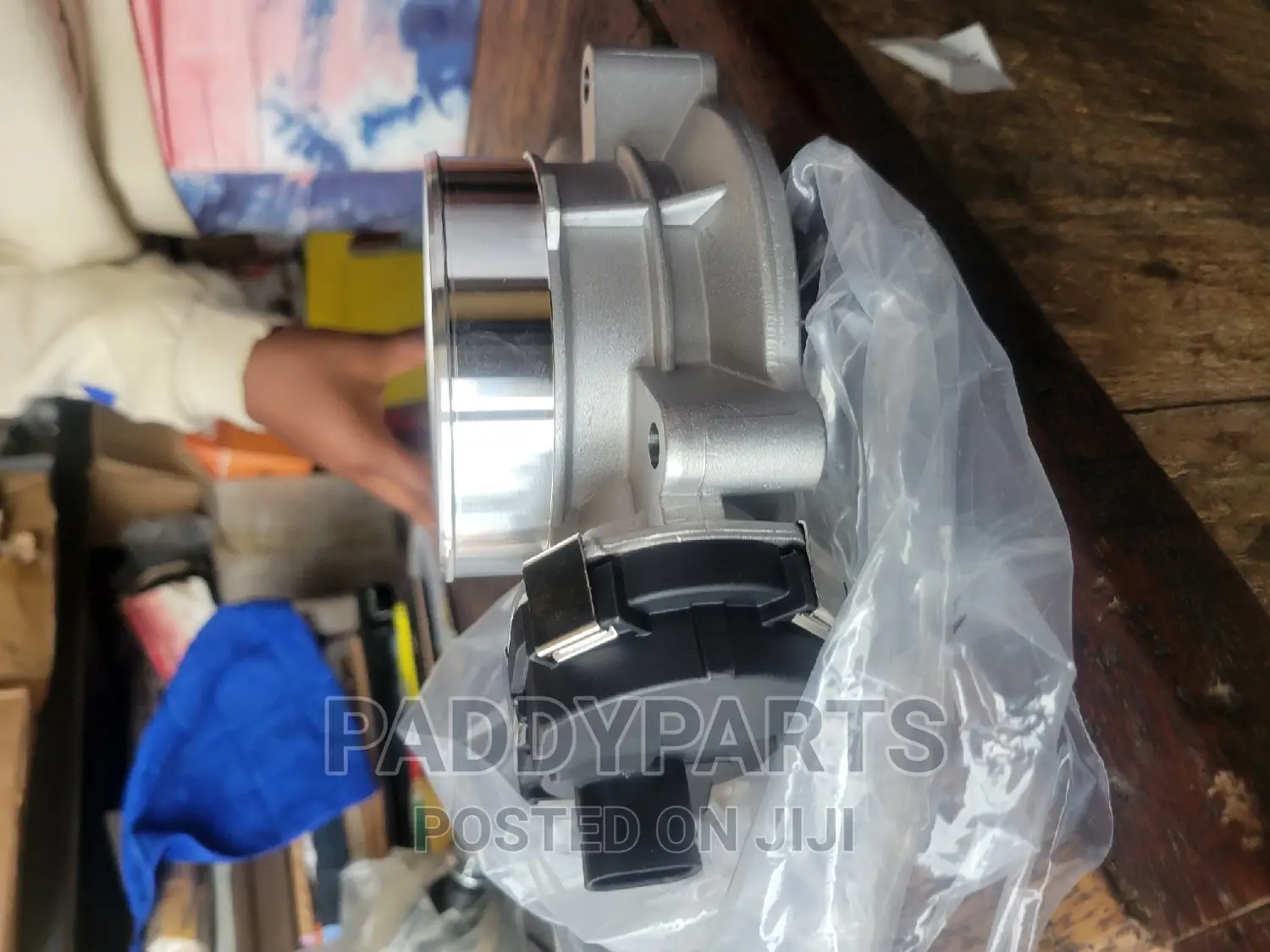 Cadillac Escalade Throttle Body/Injector Mouth 2007-2014