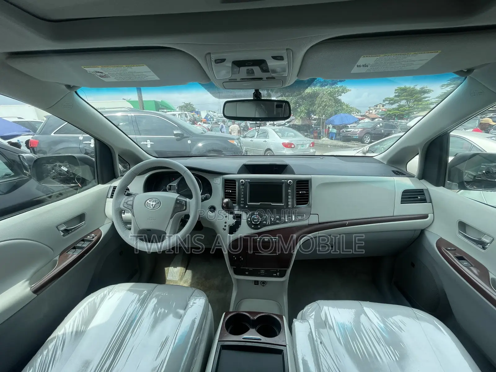 Toyota Sienna XLE 8 Passenger 2011 Gray