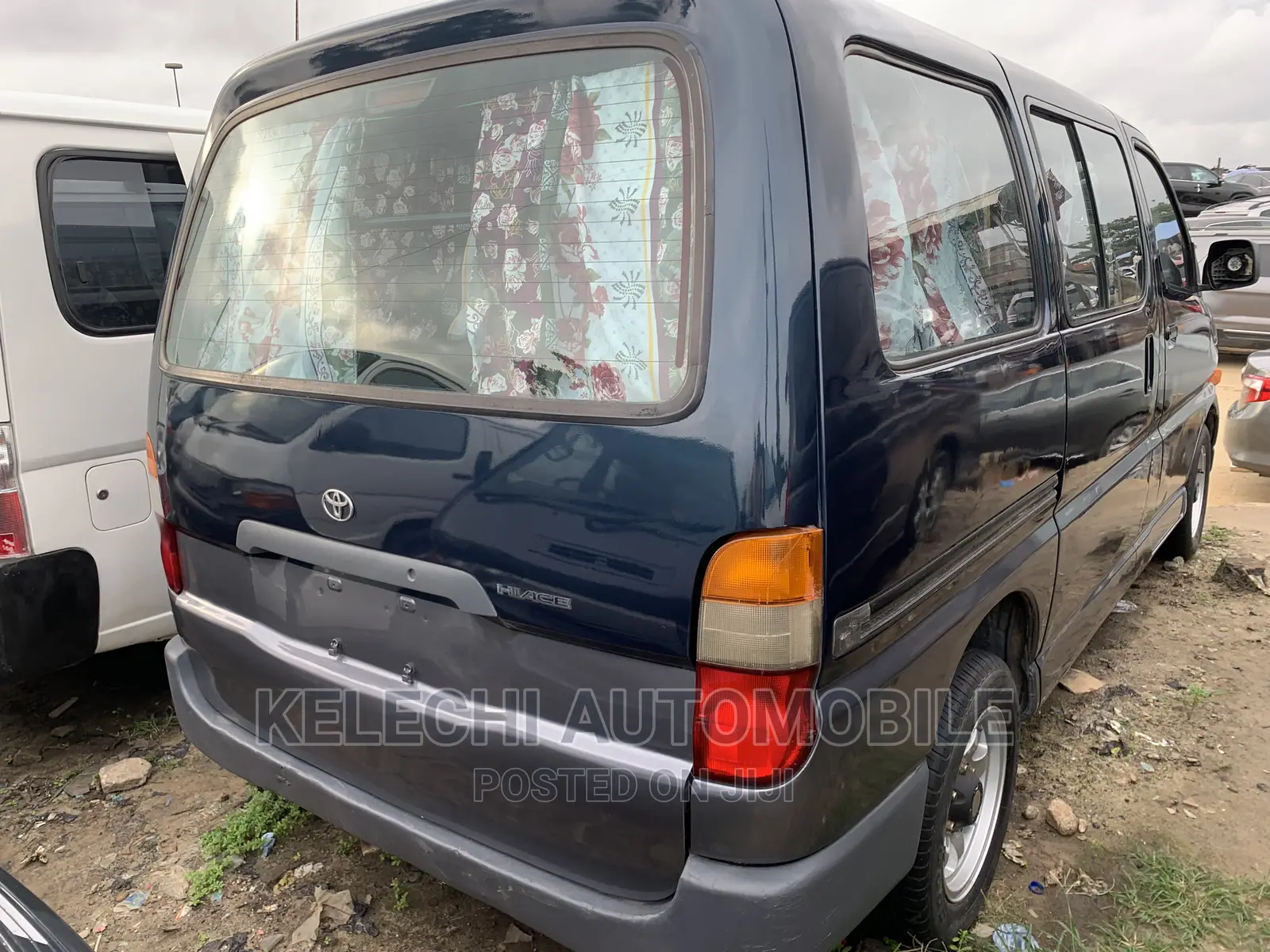 Toyota HiAce 2005