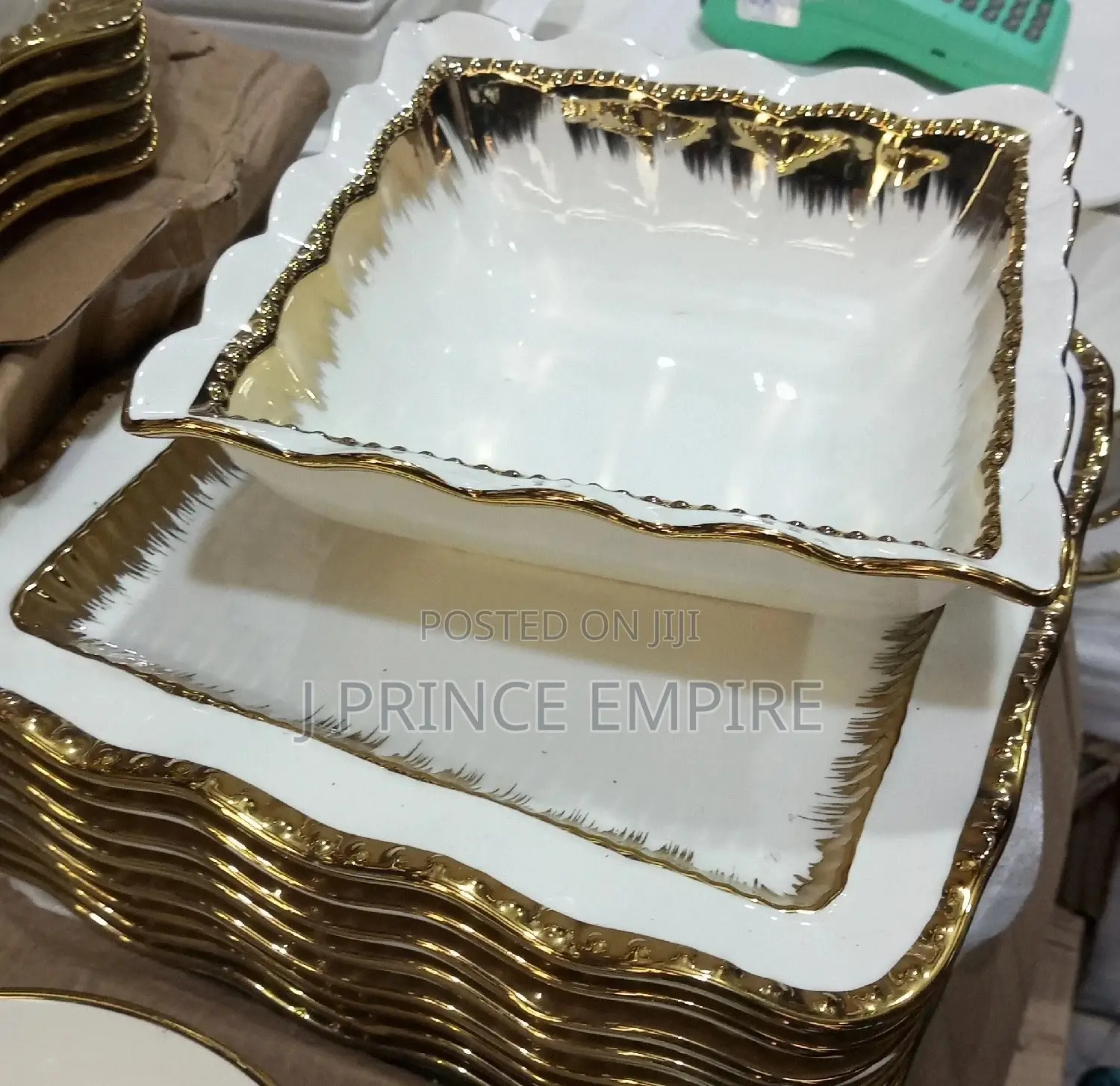 Dozen of Luxury Style Ceramic Platter and Bowl