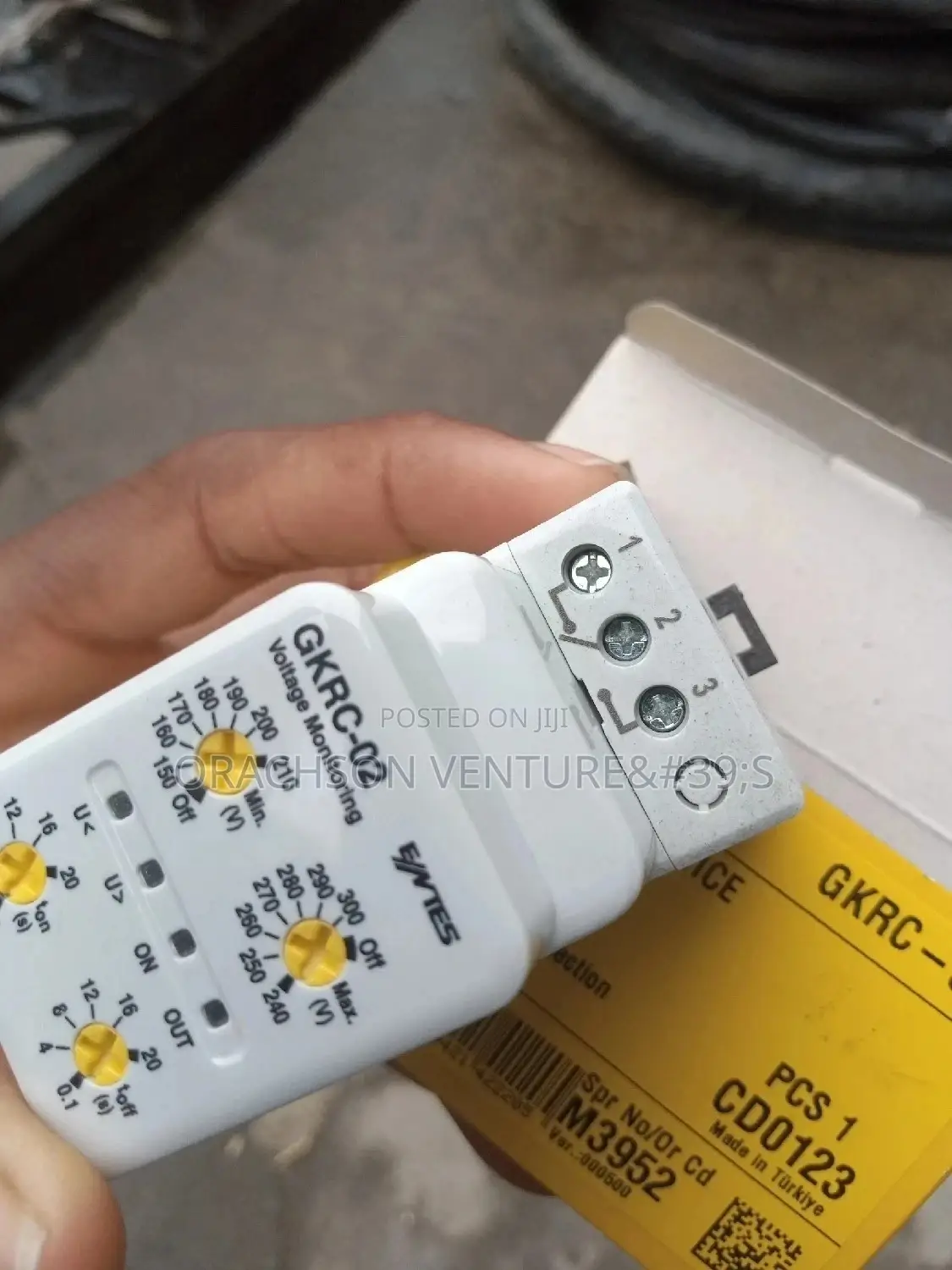 Voltage Monitoring Relay Entez