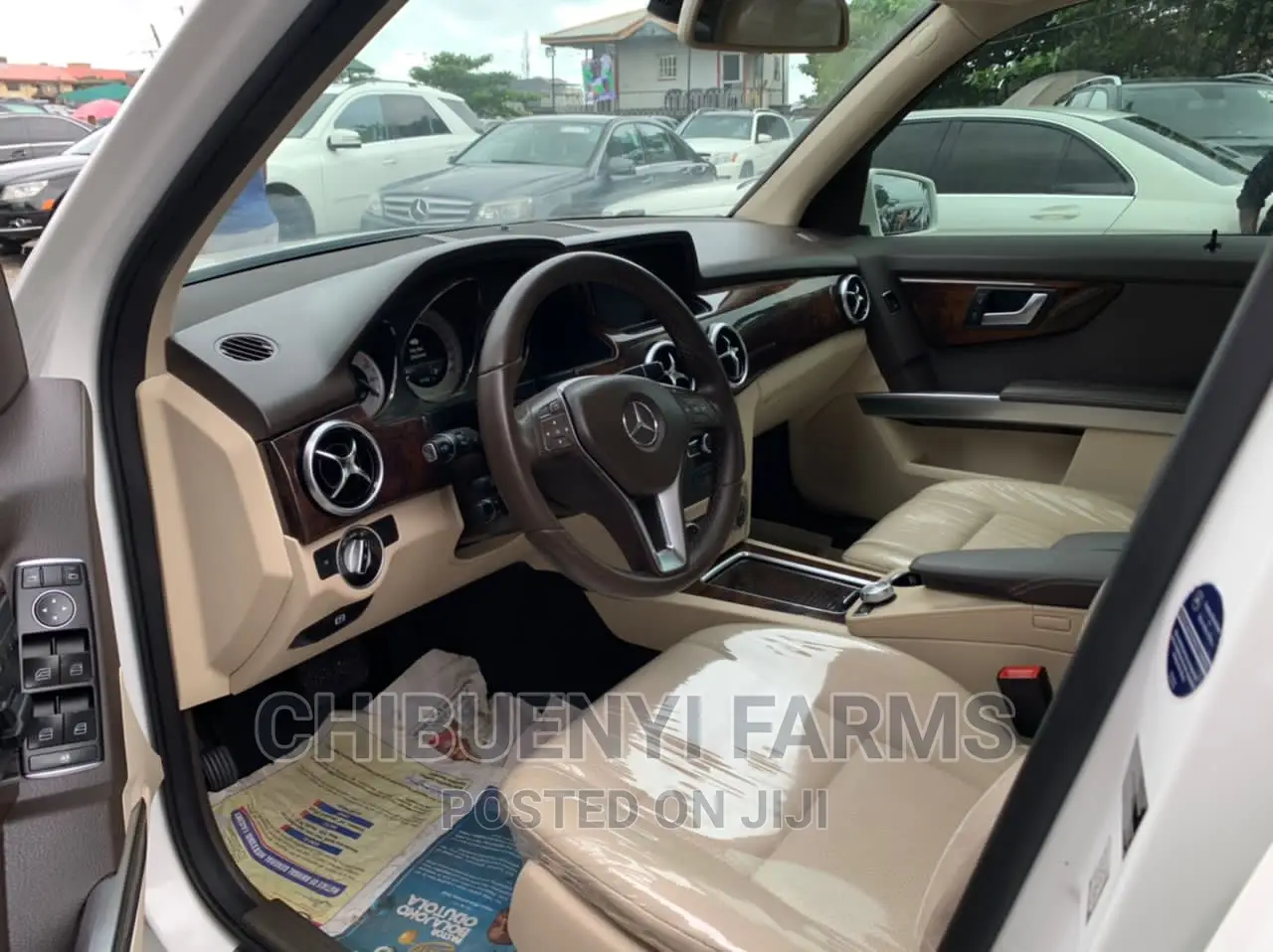 Mercedes-Benz GLK-Class Base GLK 350 4dr AWD 4MATIC (3.5L 6cyl 7A) 2015