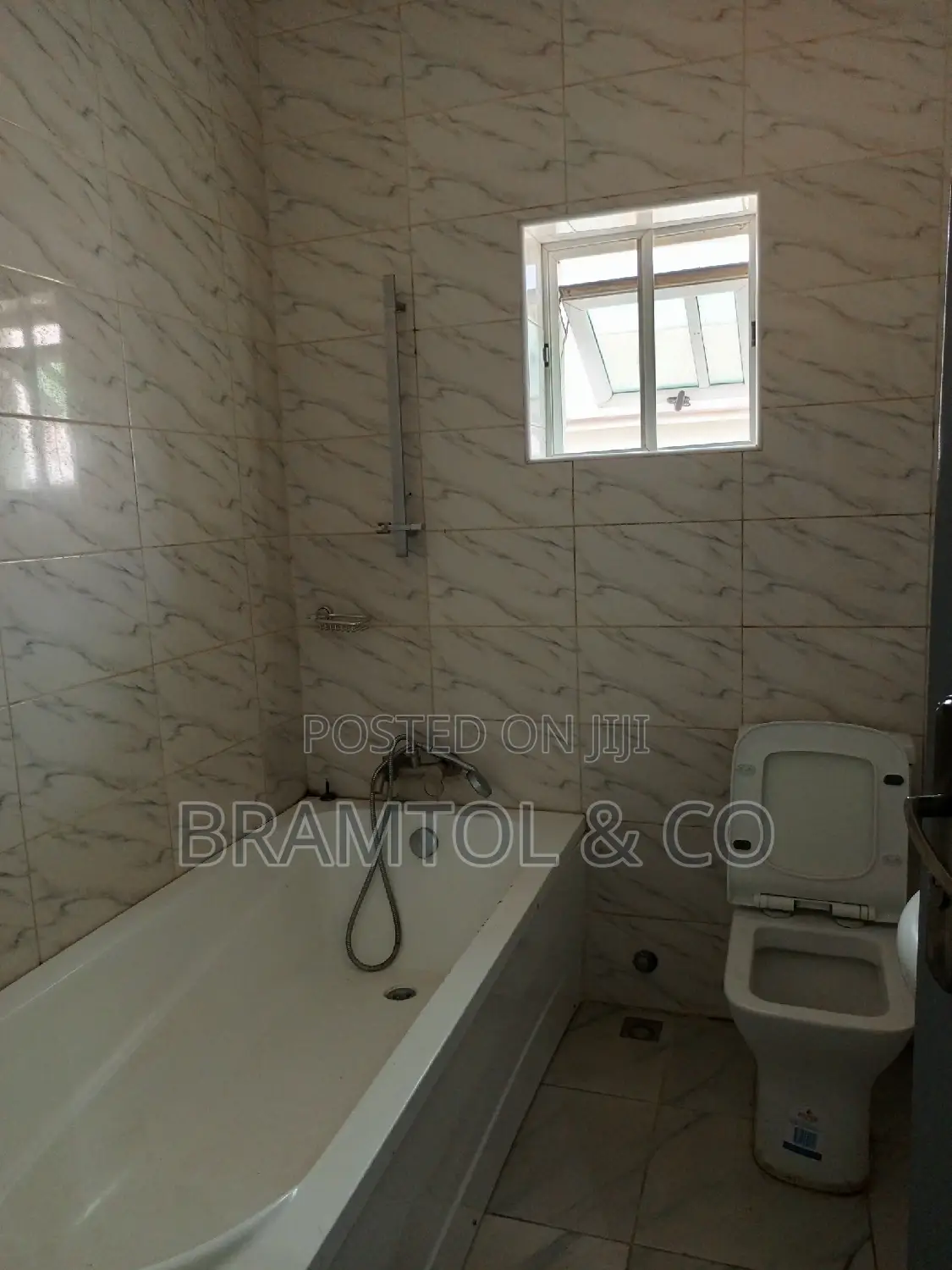 3bdrm Block of Flats in Maitama for rent