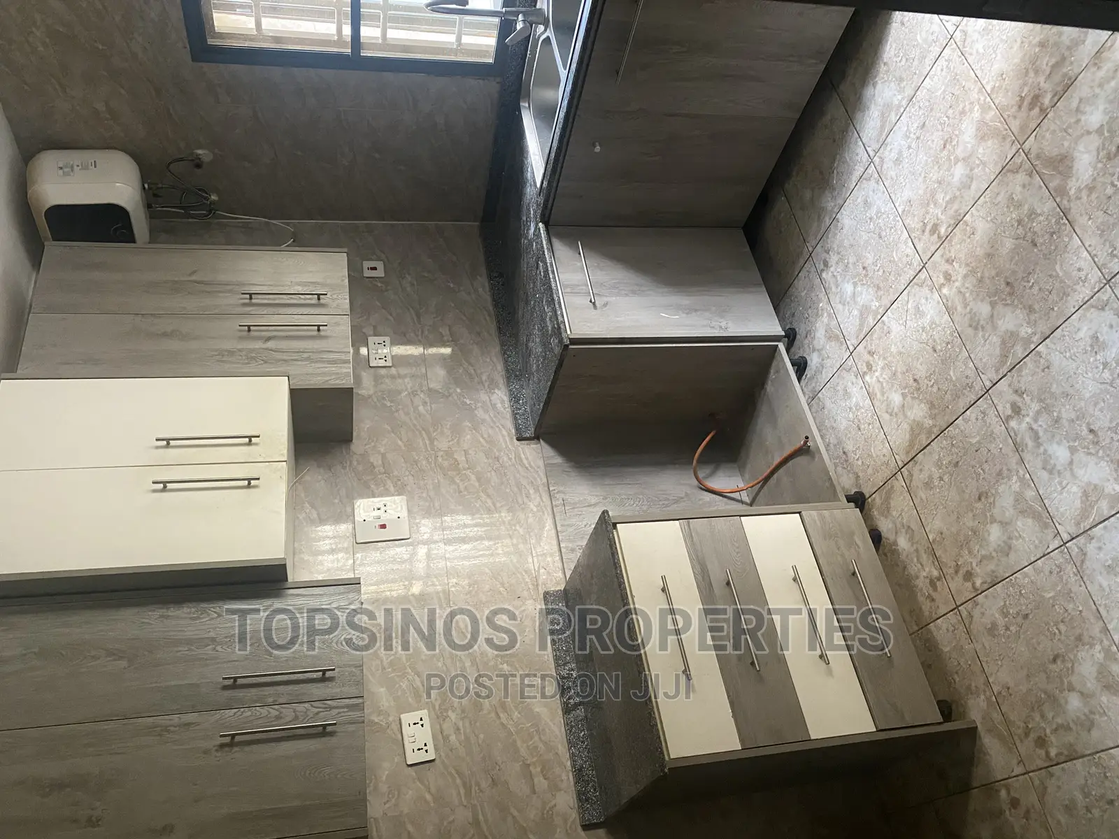2bdrm Block of Flats in Dawaki for rent