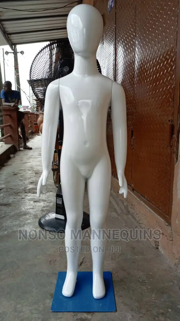 Age 4 to 7 Years Unisex Faceless White Glossy Dummy