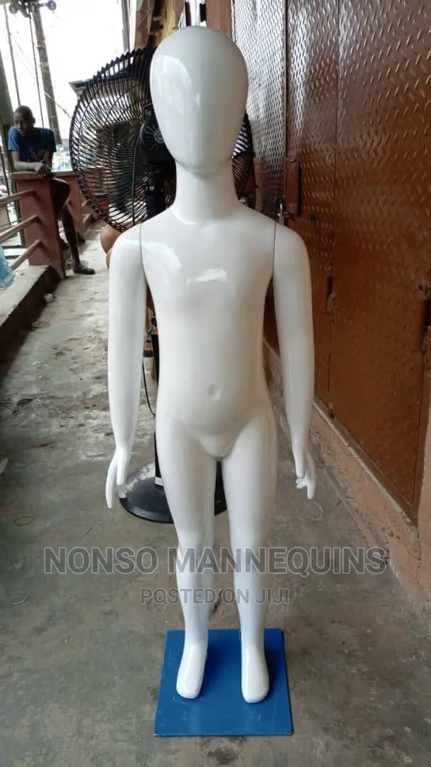 Age 4 to 7 Years Unisex Faceless White Glossy Dummy