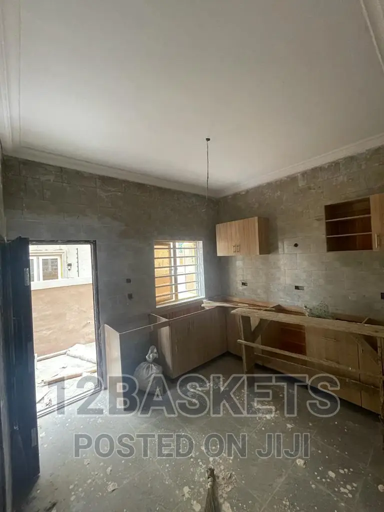 Furnished 4bdrm Duplex in Magodo Phase 1 for sale