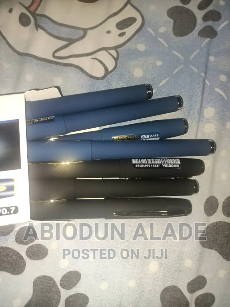 Veiao Black Gel Ink Refine Ballpiont Pens - 12 Pieces