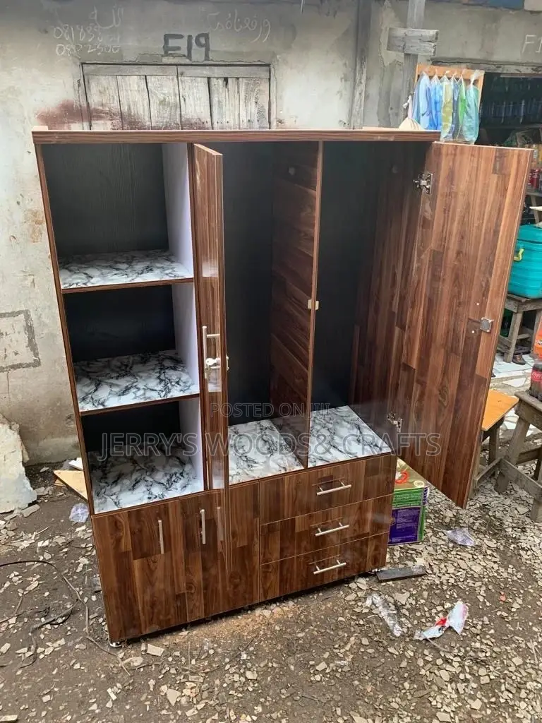 4 By 6ft Wardrobe