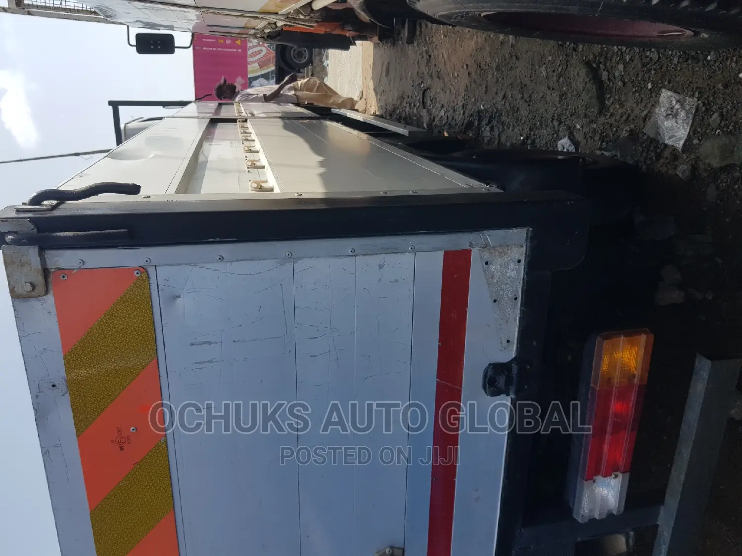 M/Benz Truck Pick Up 814 4cilender