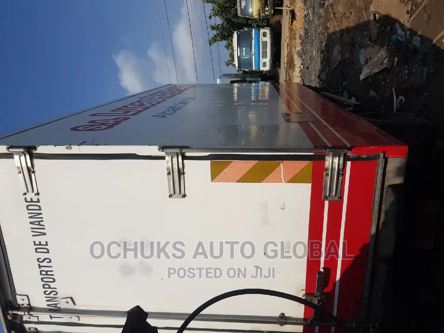M/Benz Cooling Van 814 Model