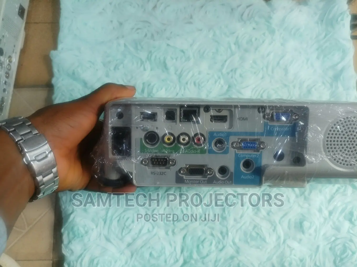 UK Used Epson Projector Available as Much as You Want