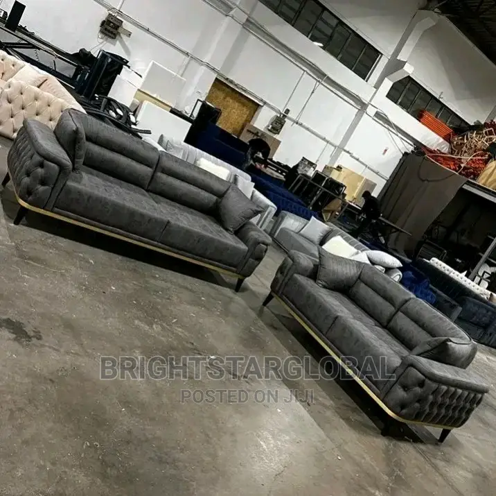 Luxury Chesterfield Cushion Sofa Chair