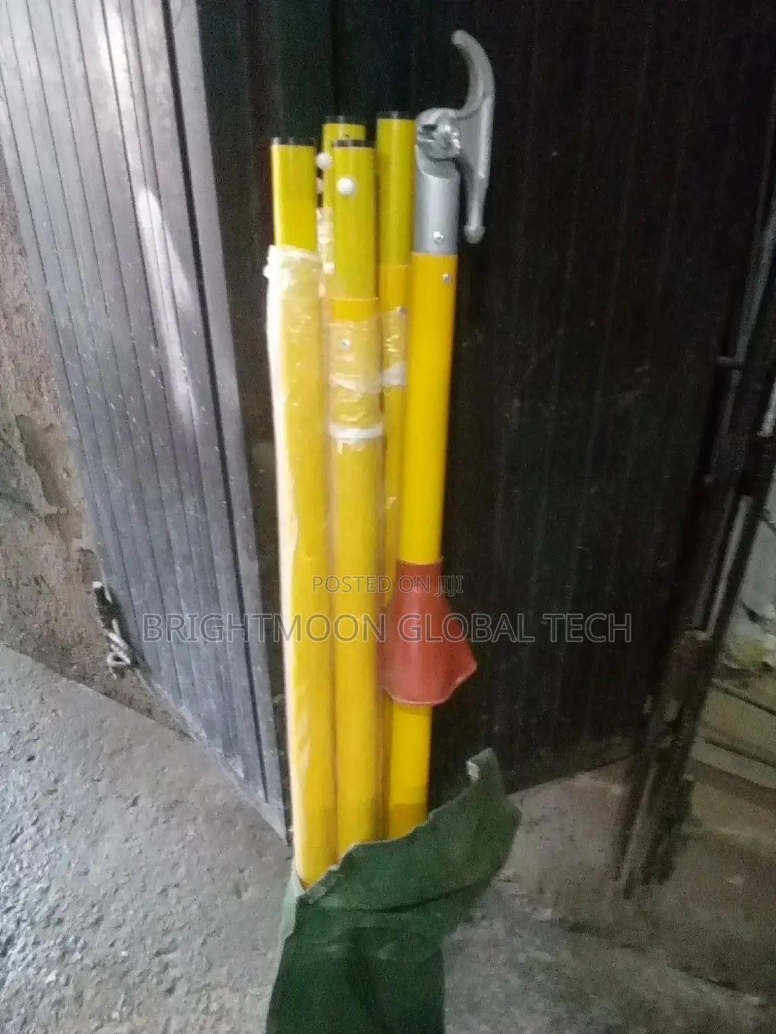 Operating Rode Fiberglass 33kv