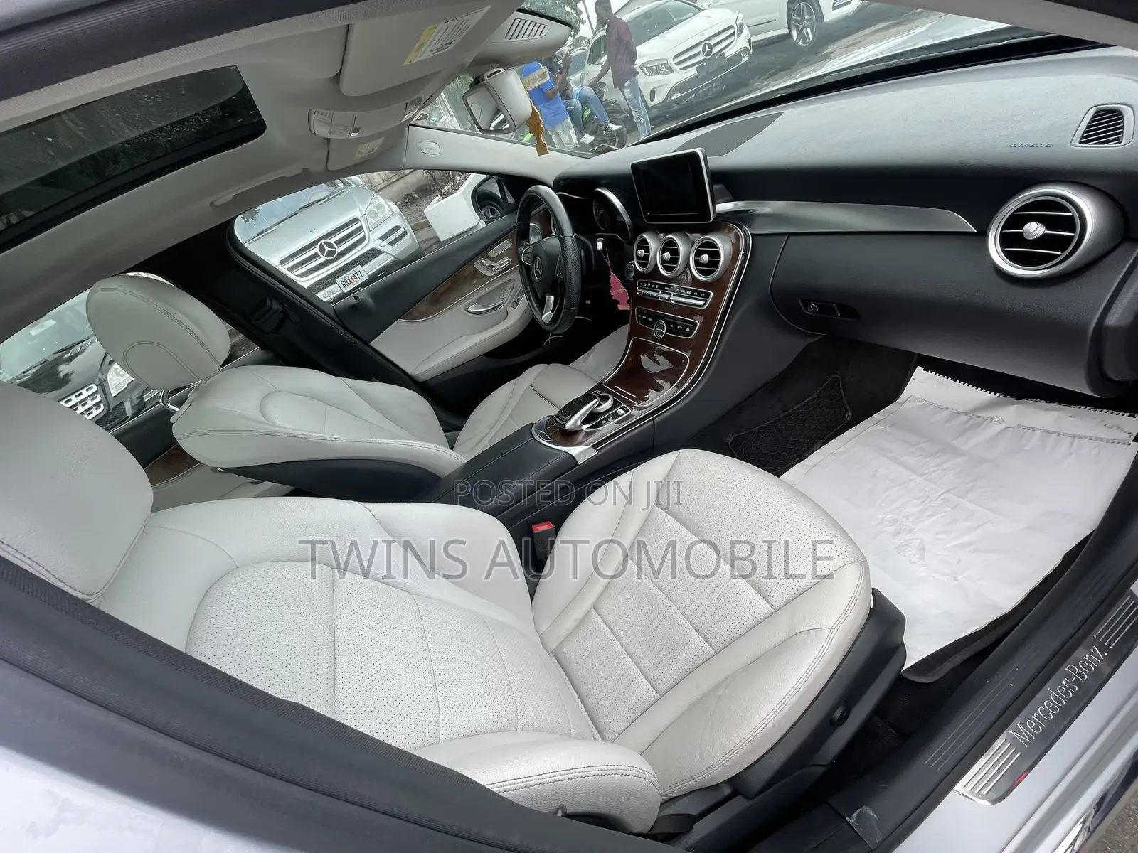 Mercedes-Benz C300 2015 Silver