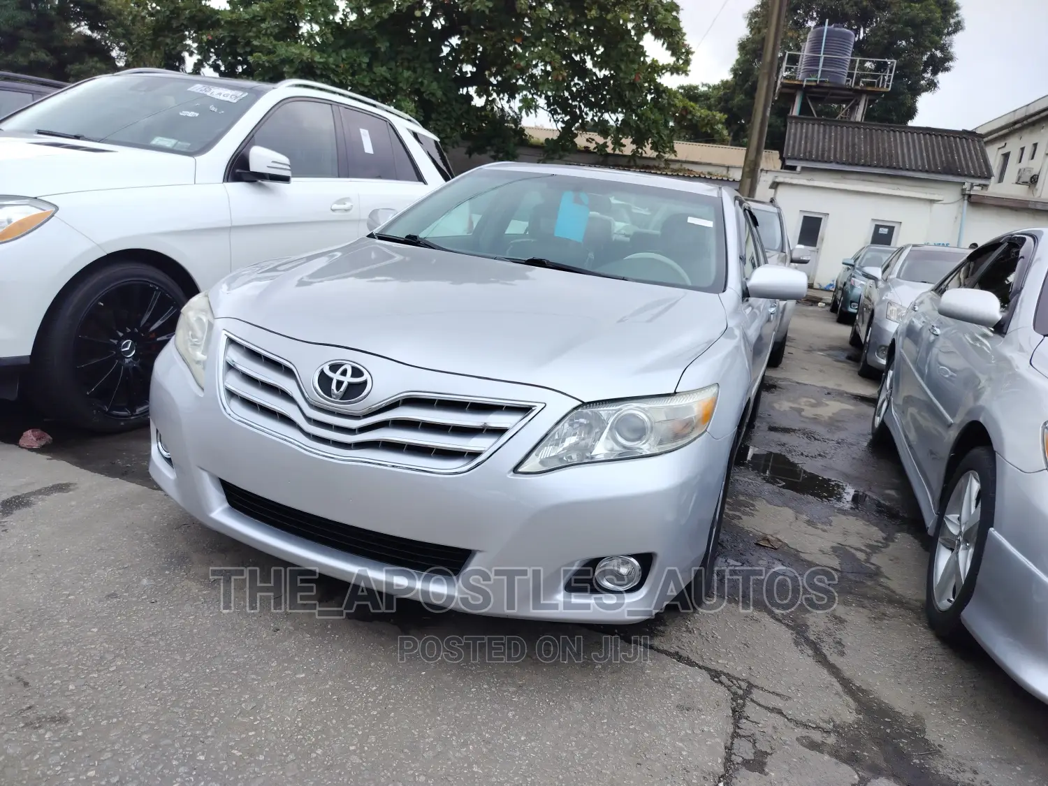 Toyota Camry 2010 Silver