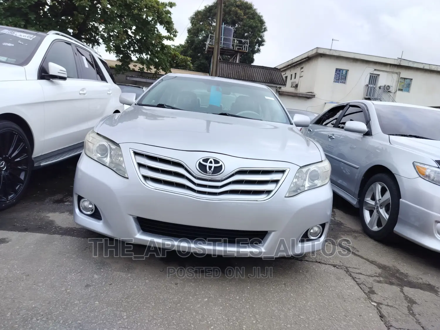 Toyota Camry 2010 Silver