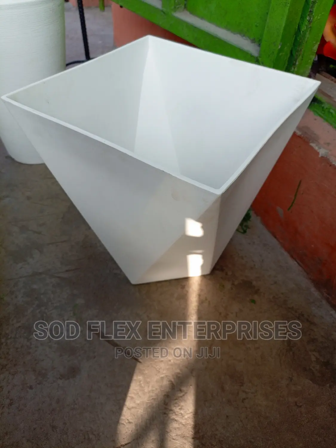 Imported Beautiful Flower Vase