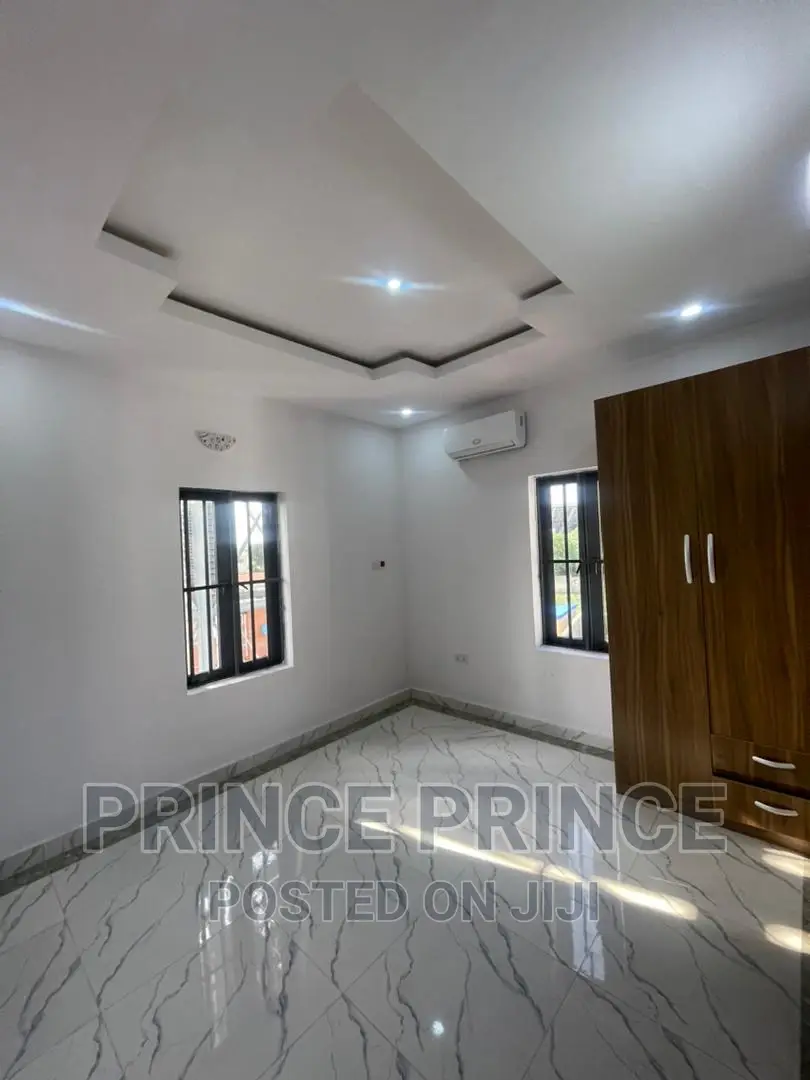 Furnished 2bdrm Block of Flats in Surulere for rent