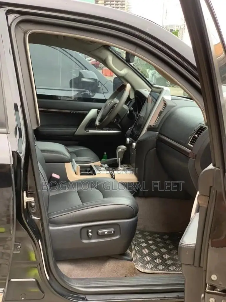 Bulletproof Landcruiser for Rent