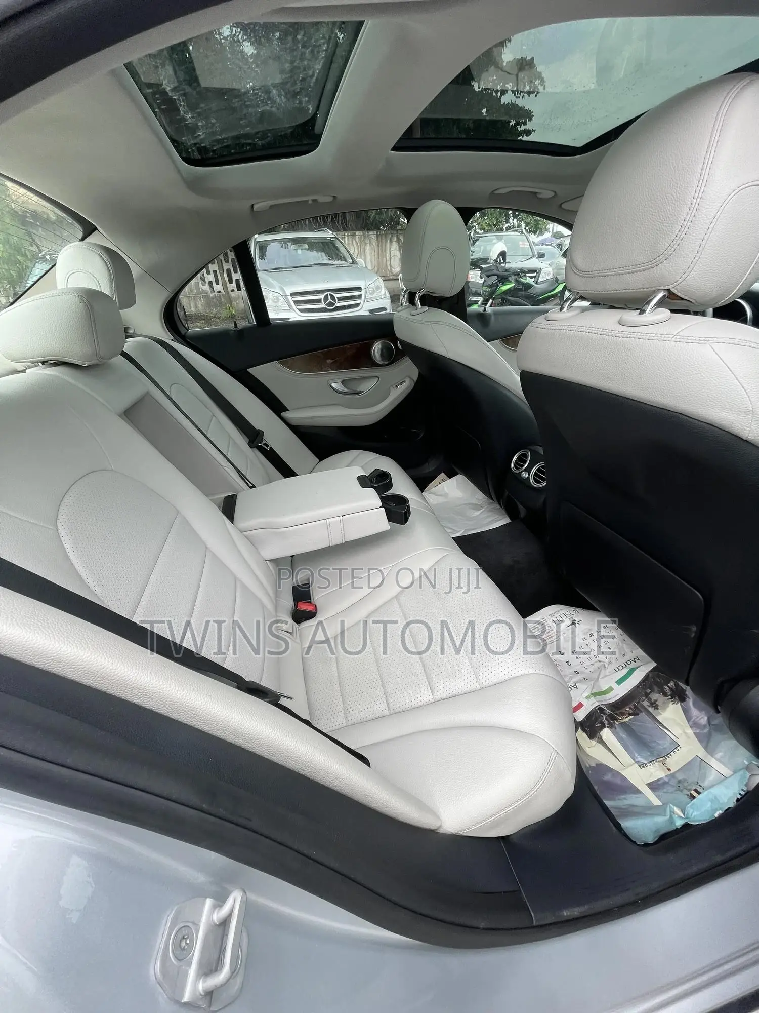 Mercedes-Benz C300 2015 Silver
