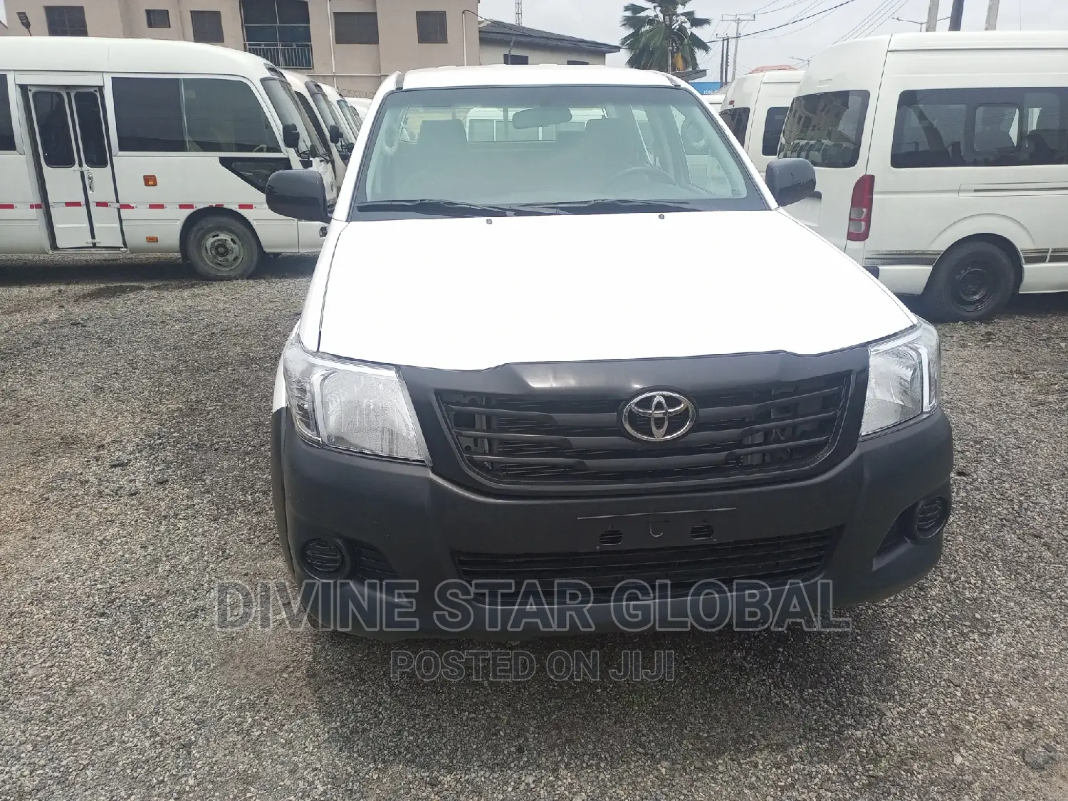 Toyota Hilux SR 4x4 2014 White